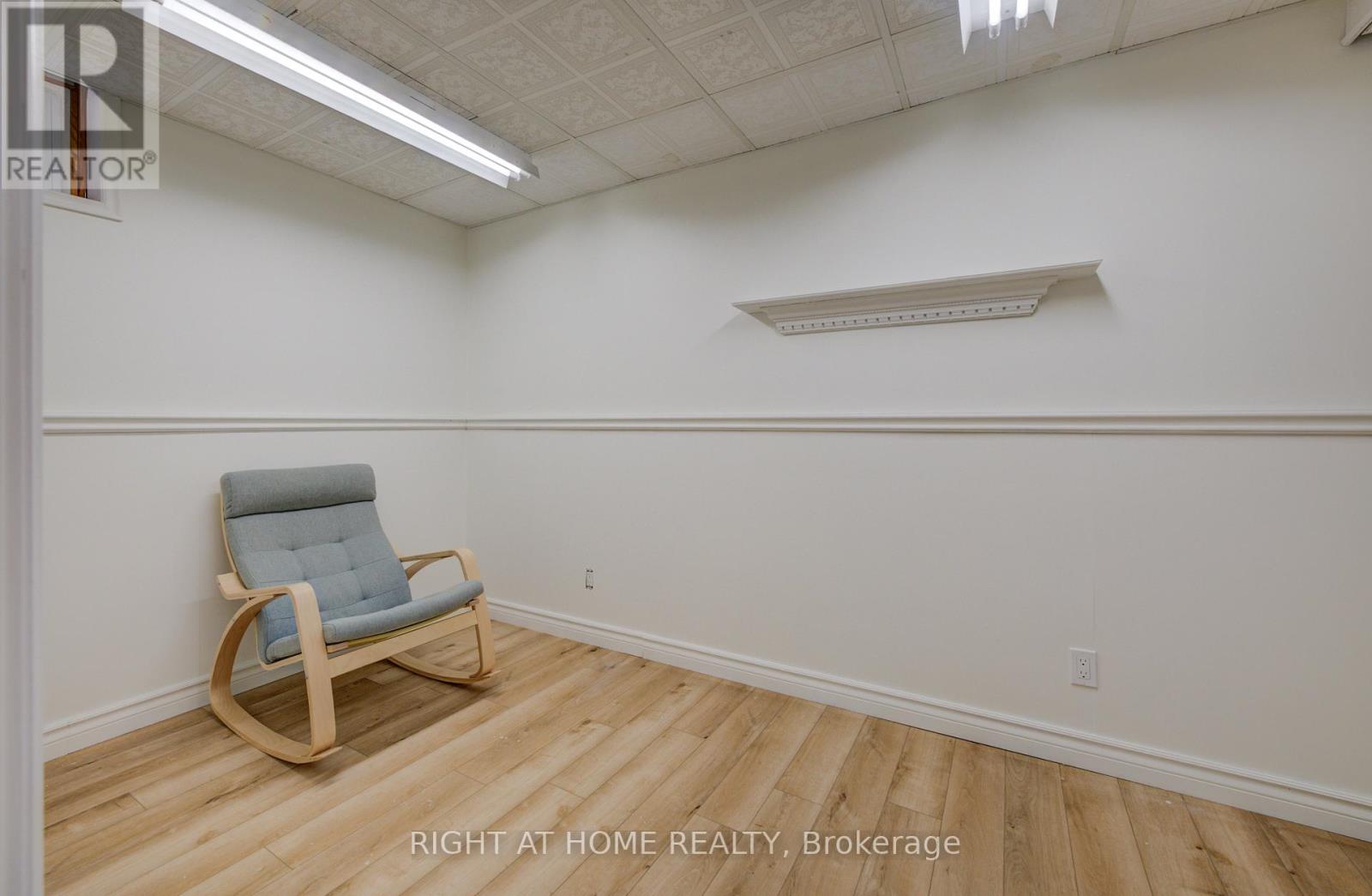 127 Vintage Crescent, Kitchener, Ontario  N2P 1L1 - Photo 27 - X12654396