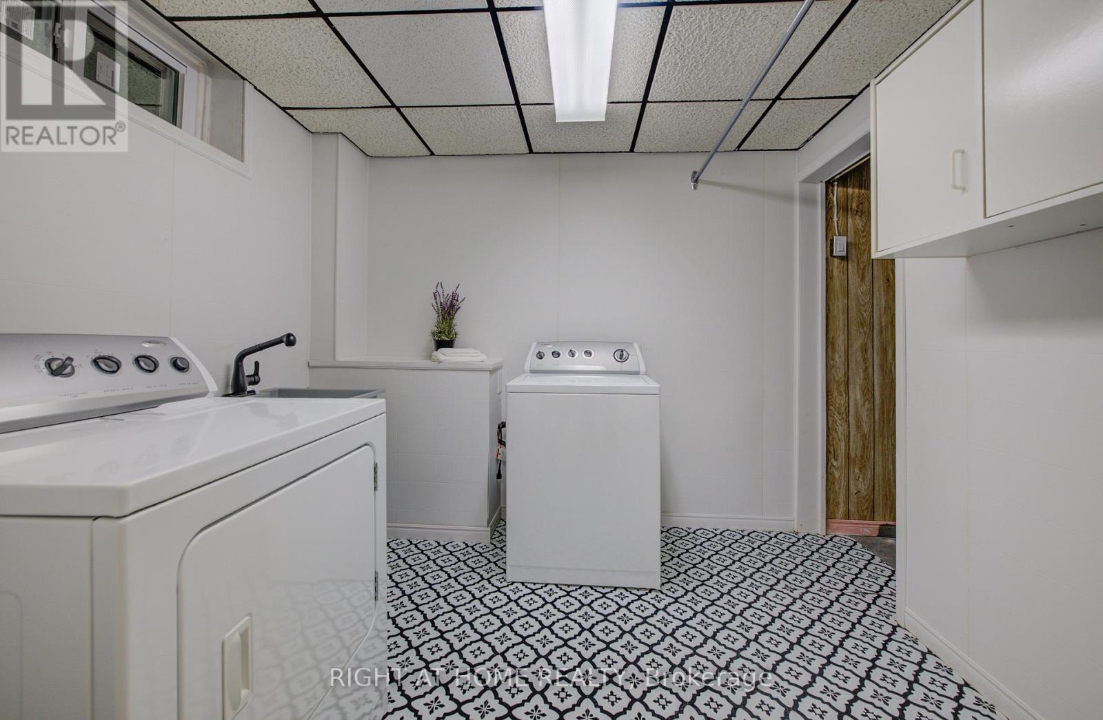 127 Vintage Crescent, Kitchener, Ontario  N2P 1L1 - Photo 29 - X12654396