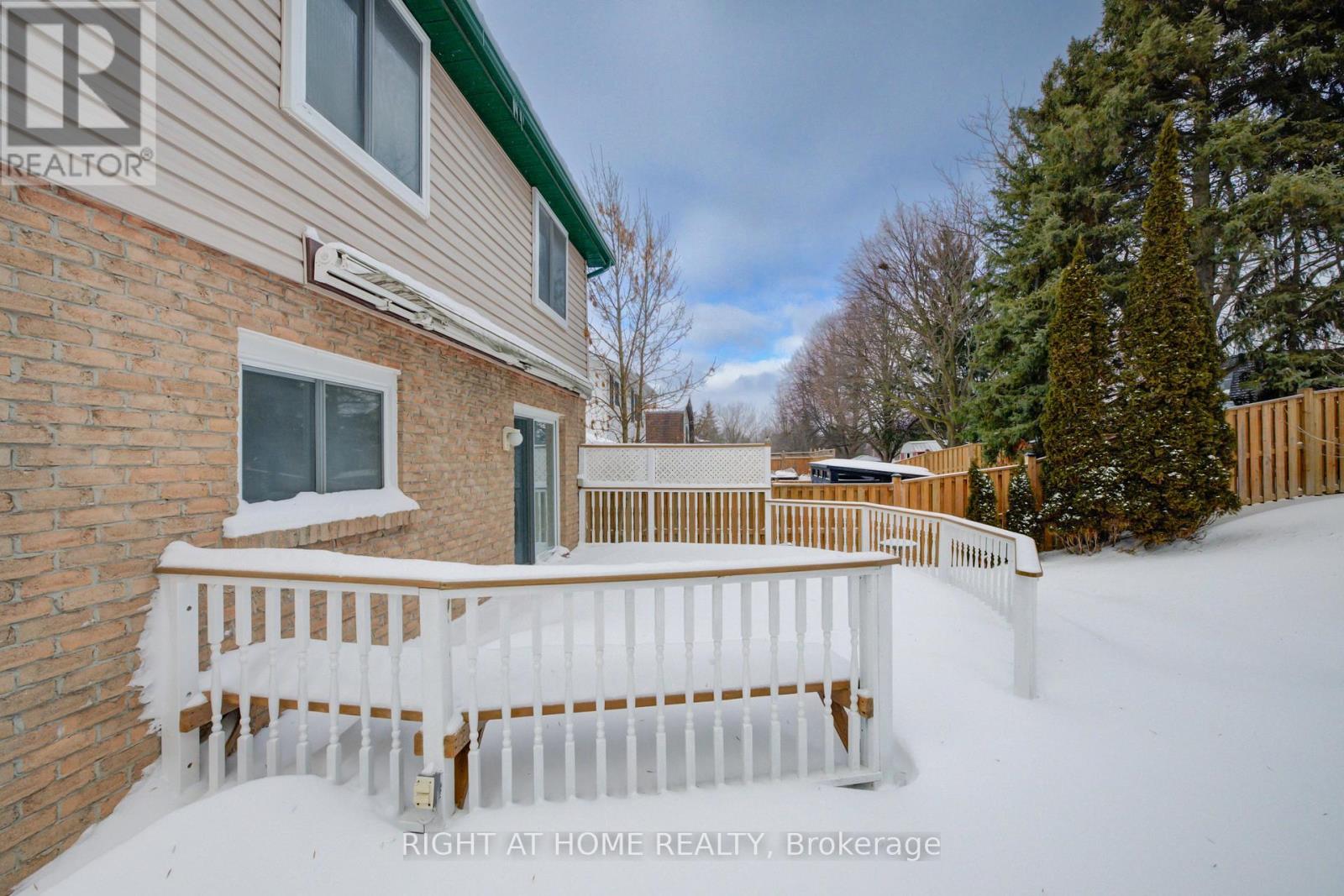 127 Vintage Crescent, Kitchener, Ontario  N2P 1L1 - Photo 31 - X12654396