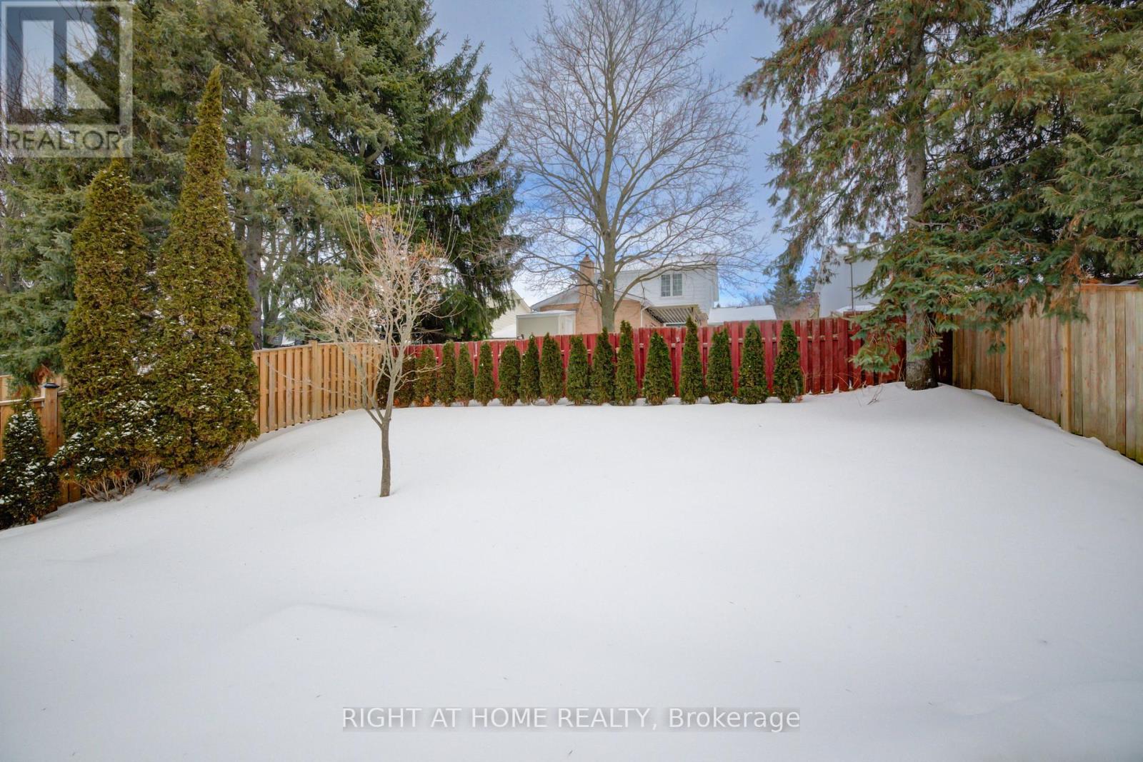 127 Vintage Crescent, Kitchener, Ontario  N2P 1L1 - Photo 32 - X12654396