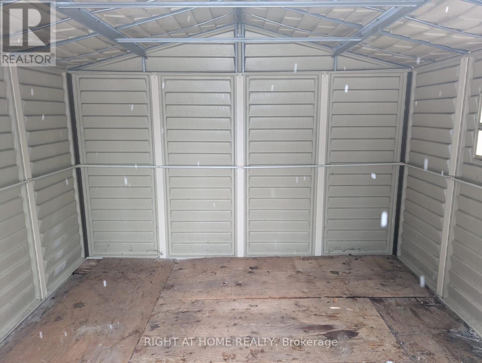 127 Vintage Crescent, Kitchener, Ontario  N2P 1L1 - Photo 35 - X12654396