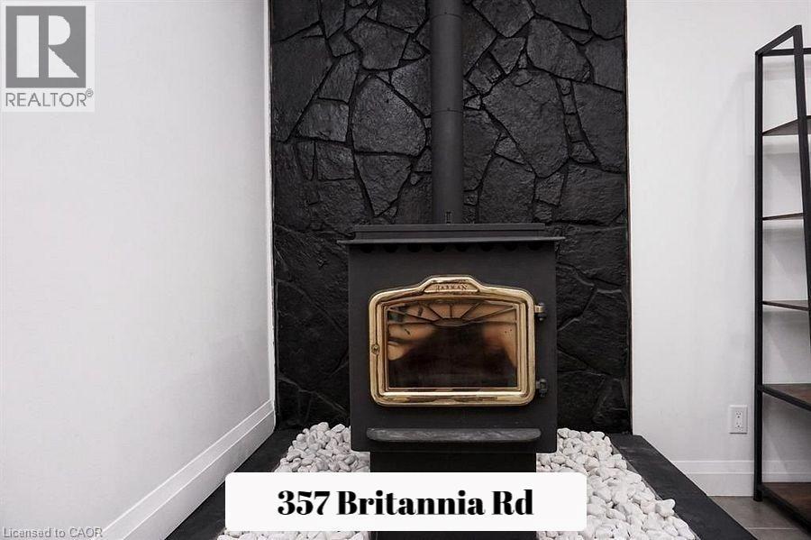 357 Britannia Road, Huntsville, Ontario  P1H 2J3 - Photo 4 - 40795414