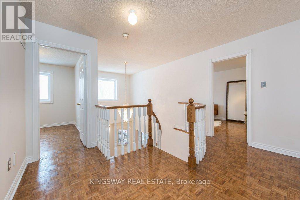 5607 Shillington Drive W, Mississauga, Ontario  L5R 3N4 - Photo 21 - W12653242