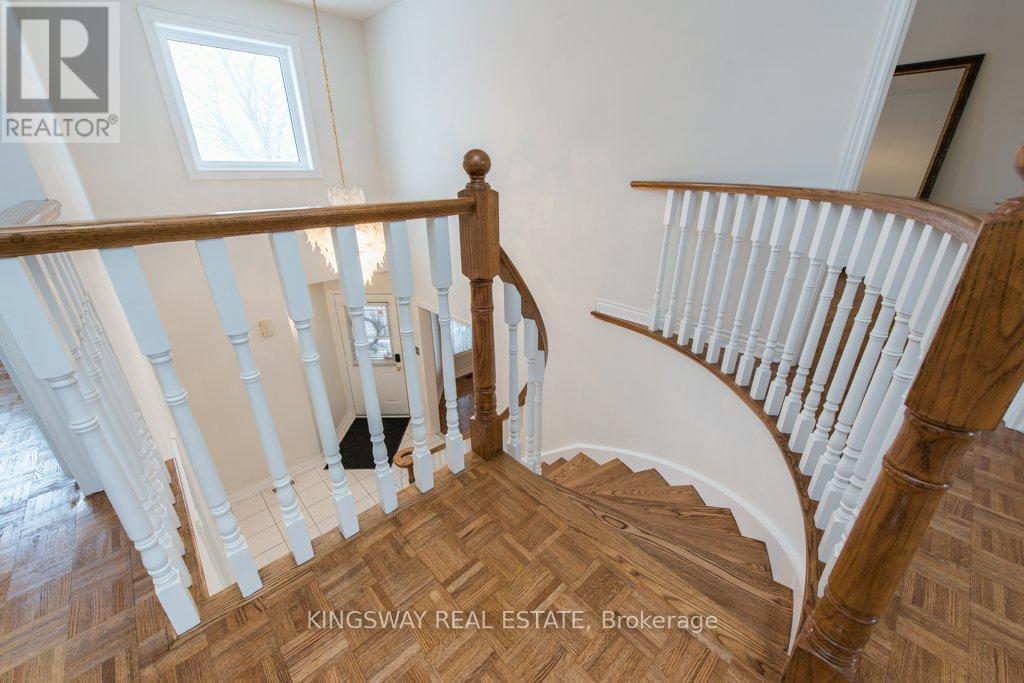 5607 Shillington Drive W, Mississauga, Ontario  L5R 3N4 - Photo 20 - W12653242