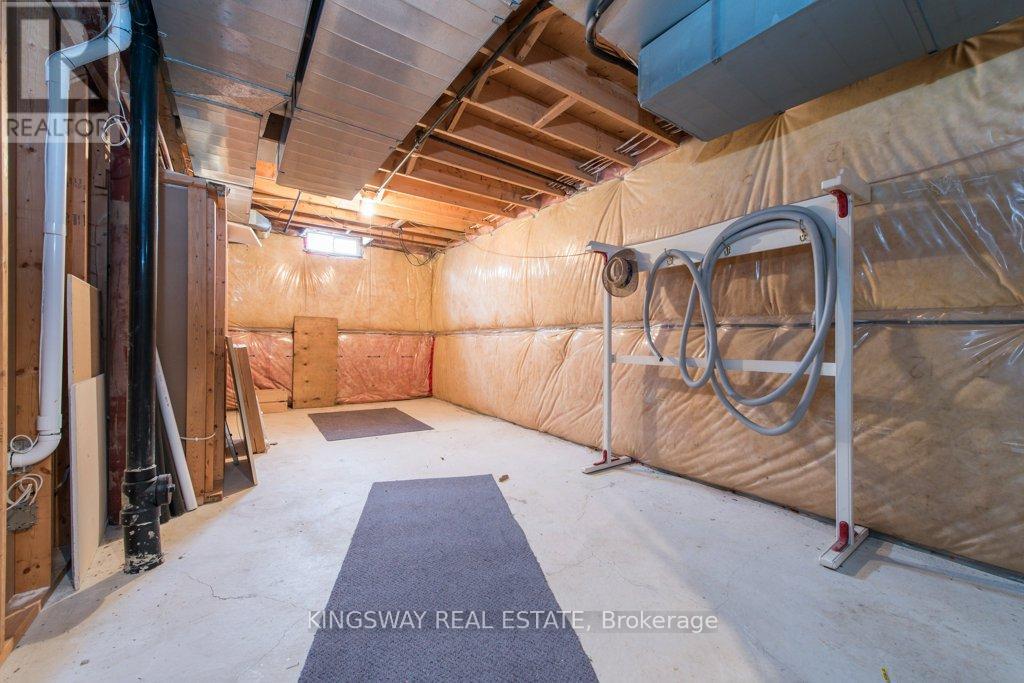 5607 Shillington Drive W, Mississauga, Ontario  L5R 3N4 - Photo 41 - W12653242