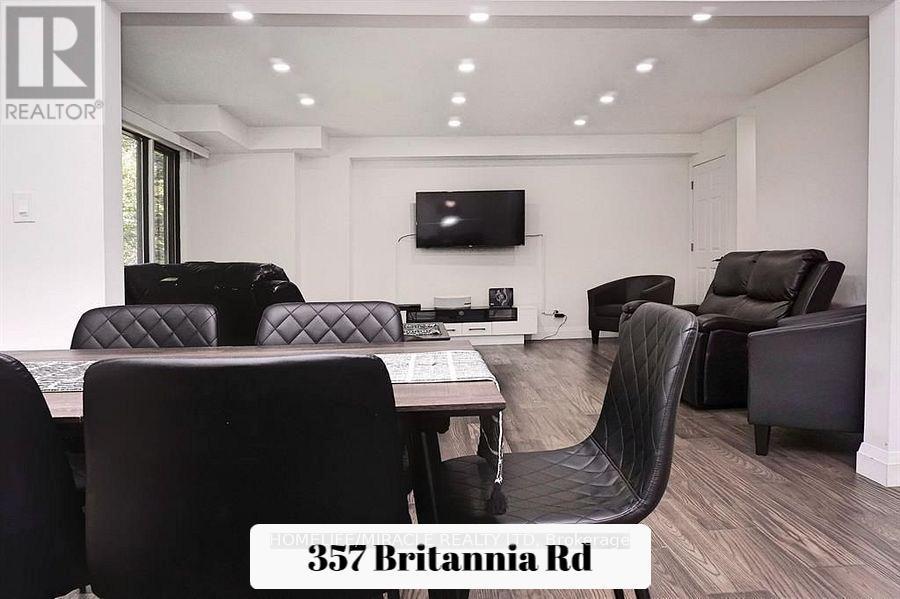 357 Britannia Road, Huntsville, Ontario  P1H 2J3 - Photo 8 - X12654398