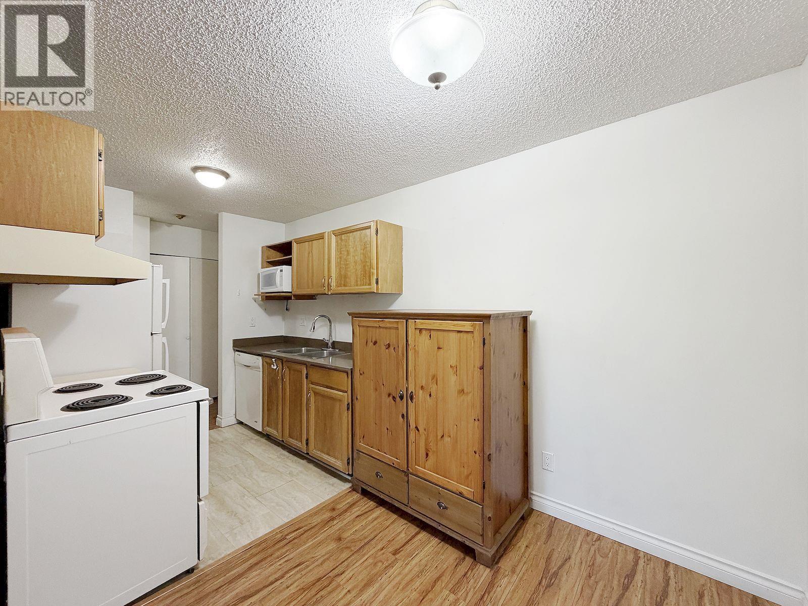 302 8591 Westminster Highway, Richmond, British Columbia  V6X 3E2 - Photo 5 - R3075104