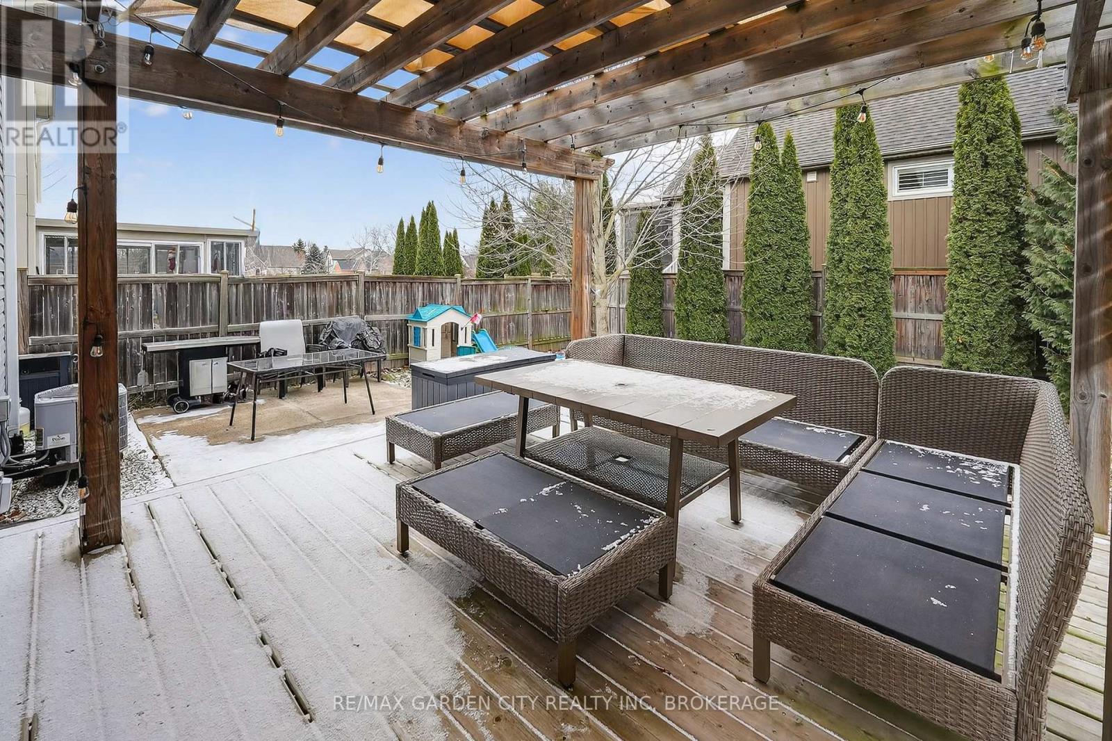 22 Riesling Drive, Niagara-On-The-Lake, Ontario  L0S 1J0 - Photo 11 - X12654412