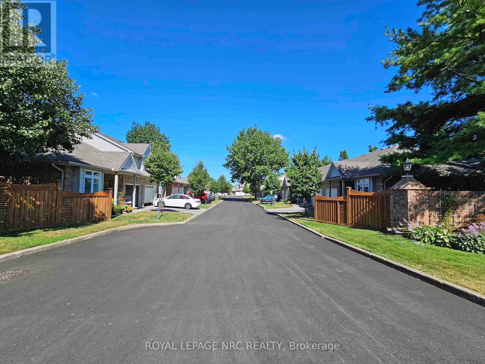 28 - 5070 Drummond Road, Niagara Falls, Ontario  L2E 6E4 - Photo 3 - X12654420