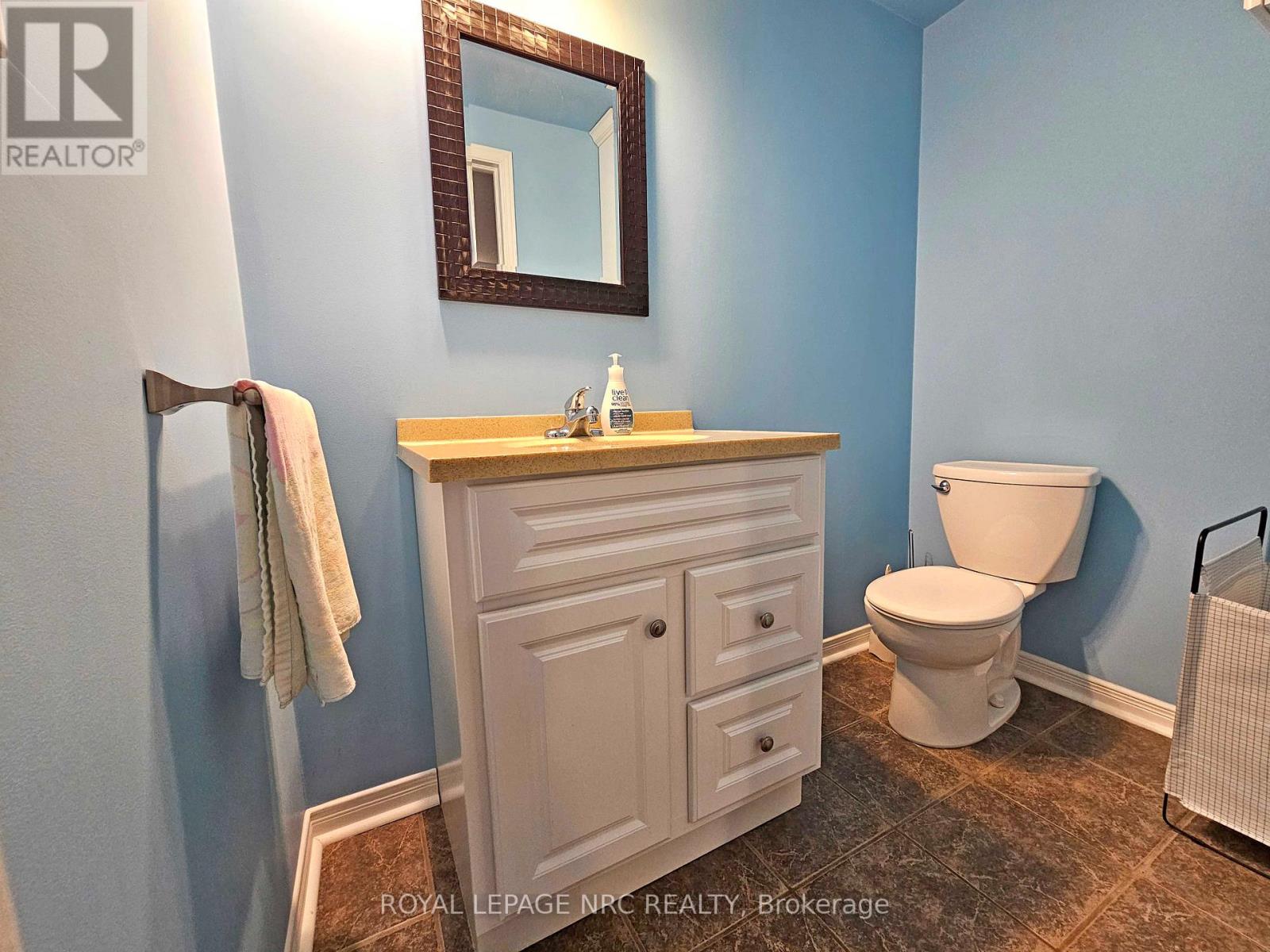 28 - 5070 Drummond Road, Niagara Falls, Ontario  L2E 6E4 - Photo 45 - X12654420