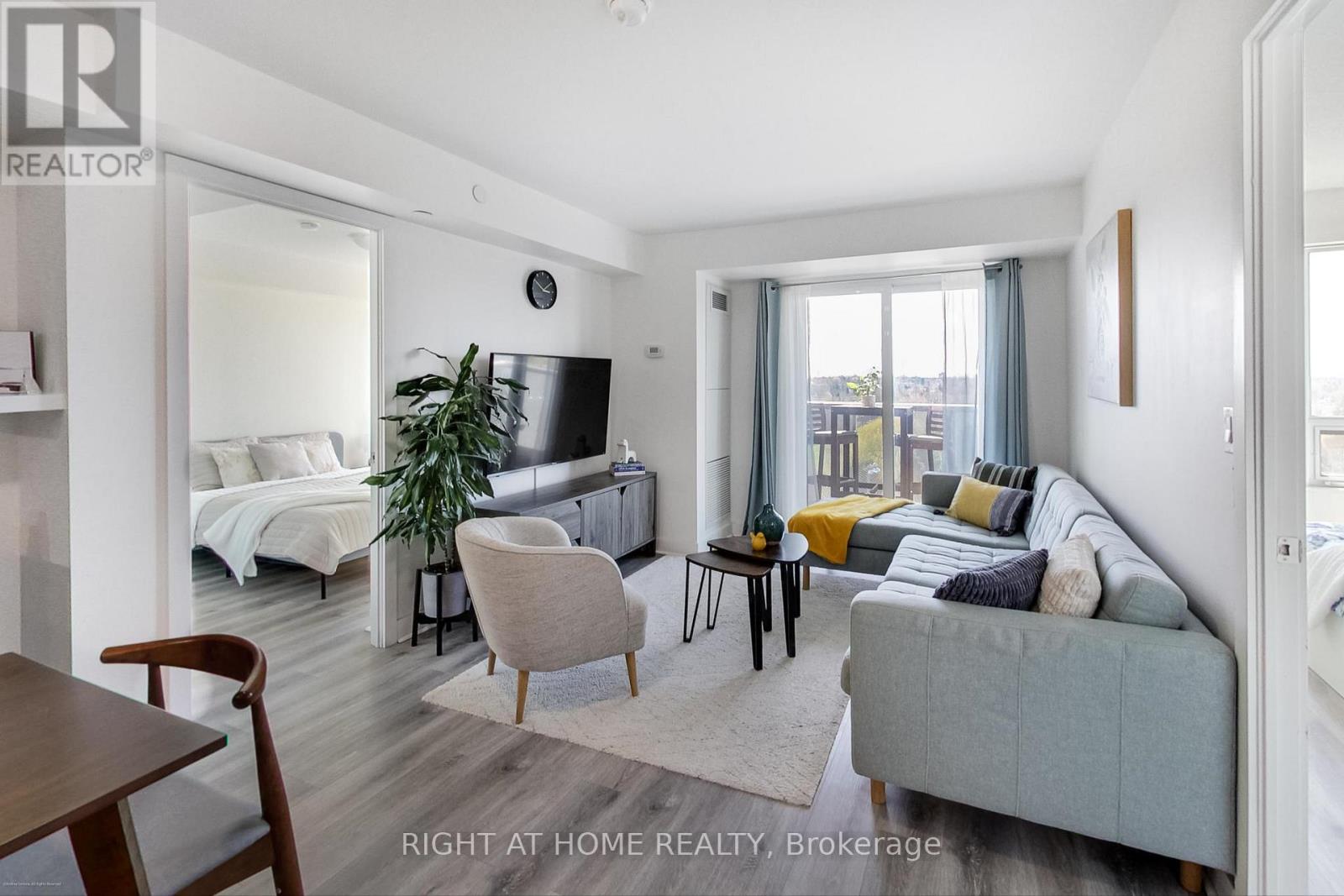 706 - 1346 Danforth Road, Toronto, Ontario  M1J 0A9 - Photo 2 - E12654464