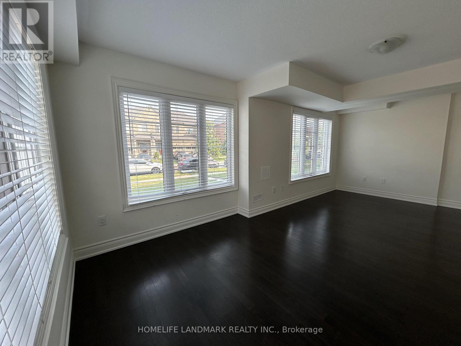 3 Temple Manor, Brampton, Ontario  L6Y 6C5 - Photo 13 - W12654430