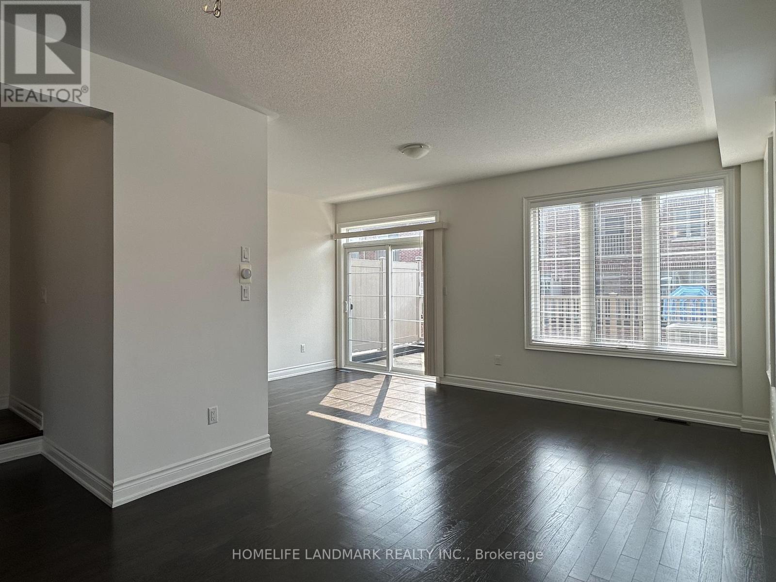 3 Temple Manor, Brampton, Ontario  L6Y 6C5 - Photo 22 - W12654430