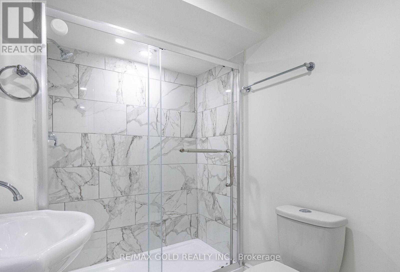 10 Chestermere (Bsmt) Crescent, Brampton, Ontario  L7A 2A4 - Photo 7 - W12654440