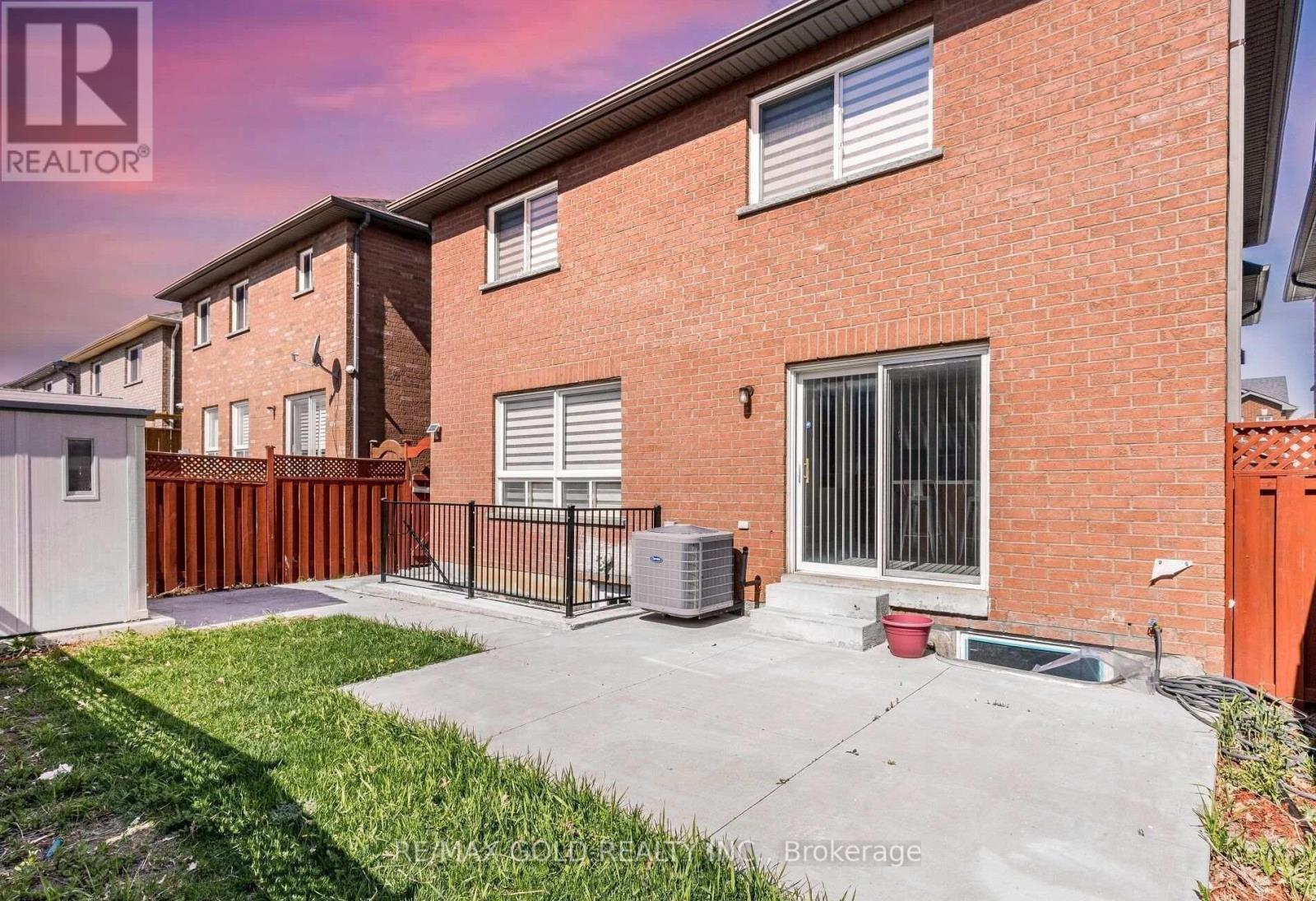 10 Chestermere (Bsmt) Crescent, Brampton, Ontario  L7A 2A4 - Photo 8 - W12654440