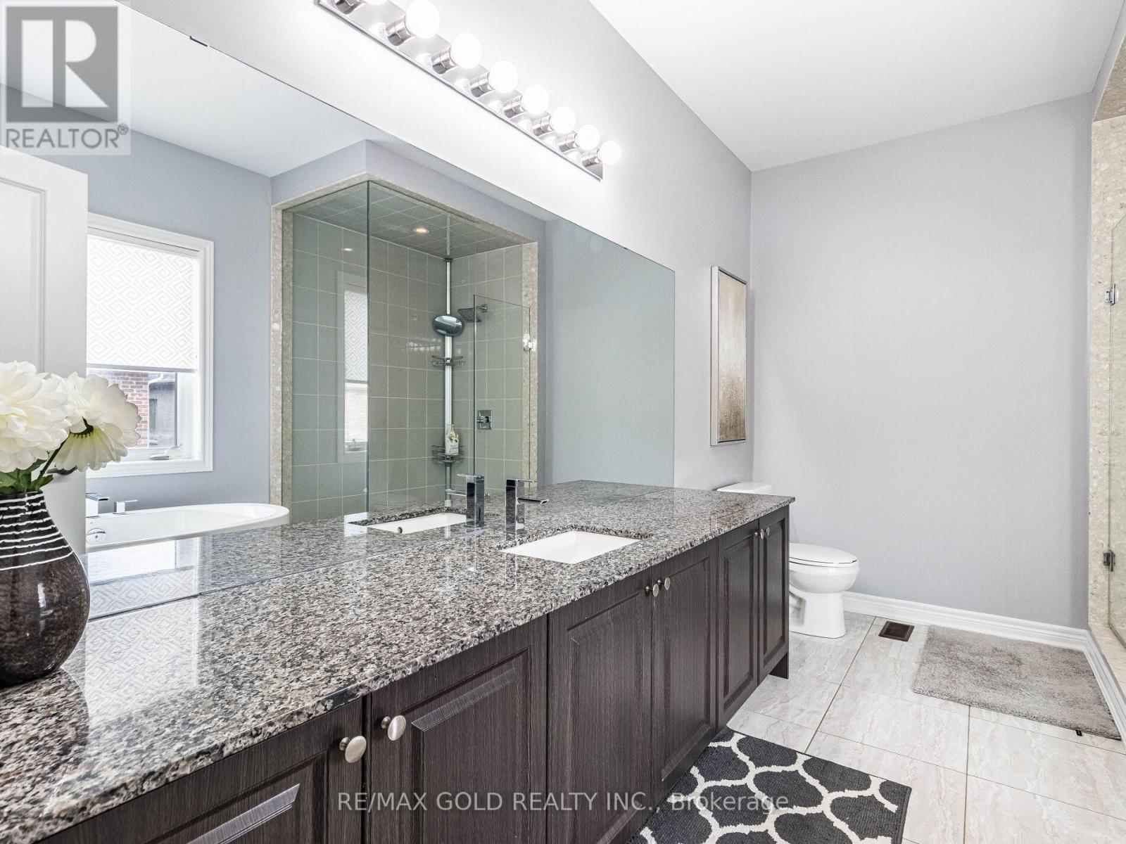 11 Clunburry Road, Brampton, Ontario  L7A 5B4 - Photo 20 - W12654442