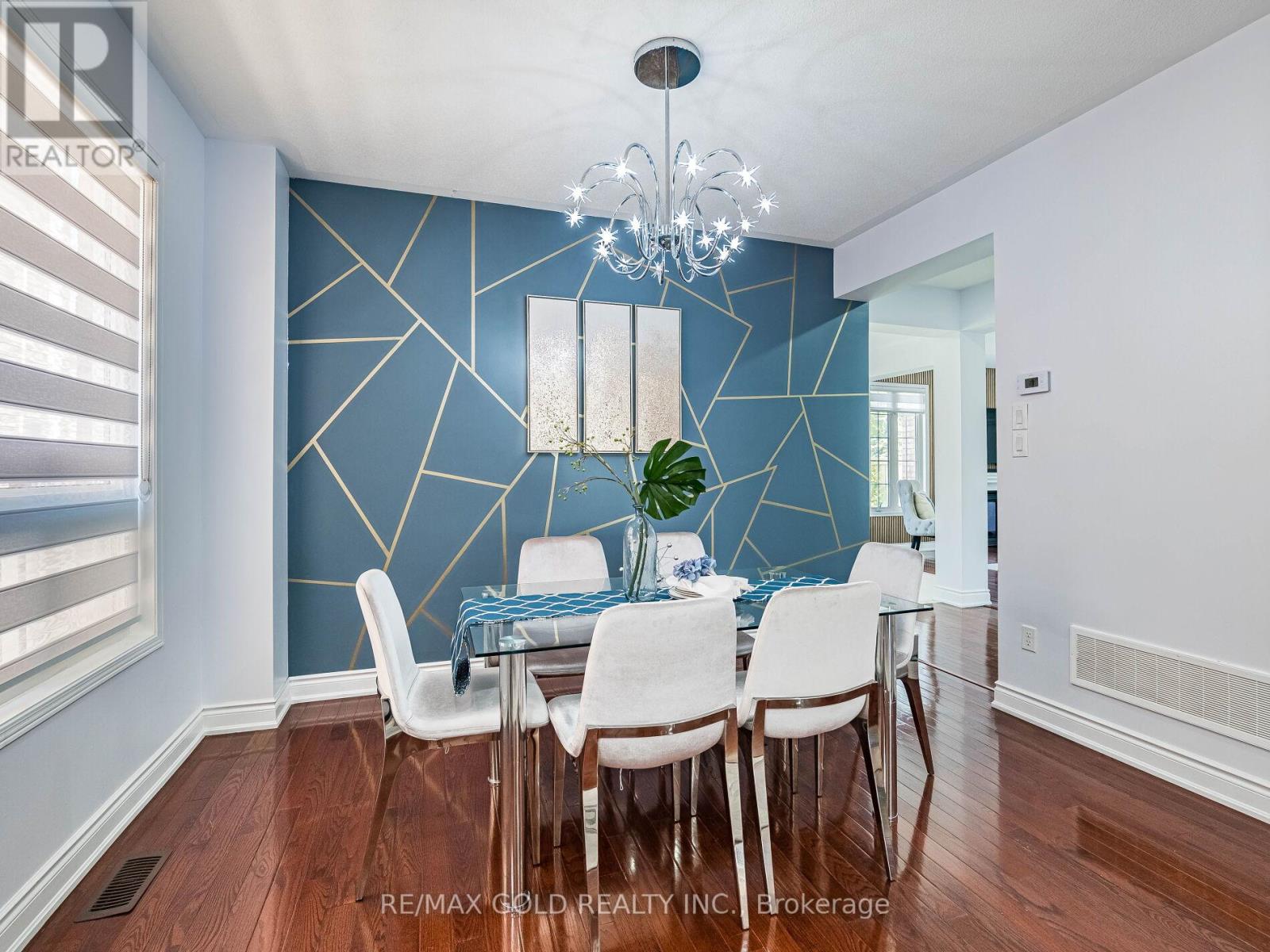 36 Treegrove Crescent, Brampton, Ontario  L7A 0K4 - Photo 10 - W12654444