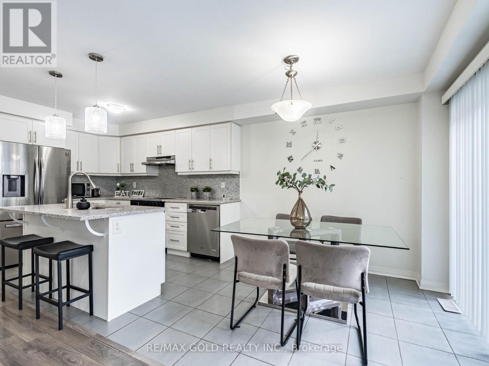 19 Lothbury Drive, Brampton, Ontario  L7A 4G7 - Photo 13 - W12654446