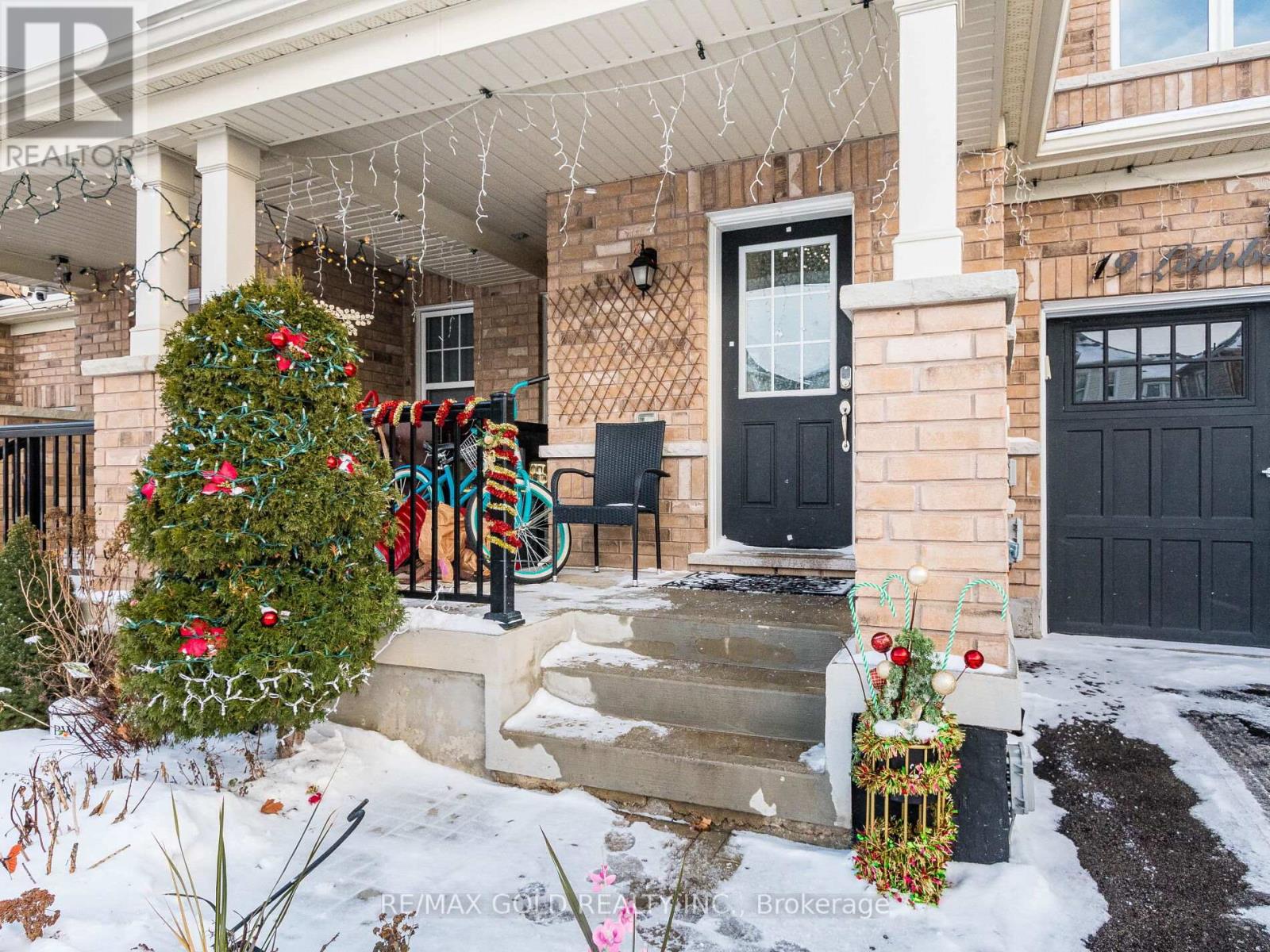 19 Lothbury Drive, Brampton, Ontario  L7A 4G7 - Photo 3 - W12654446