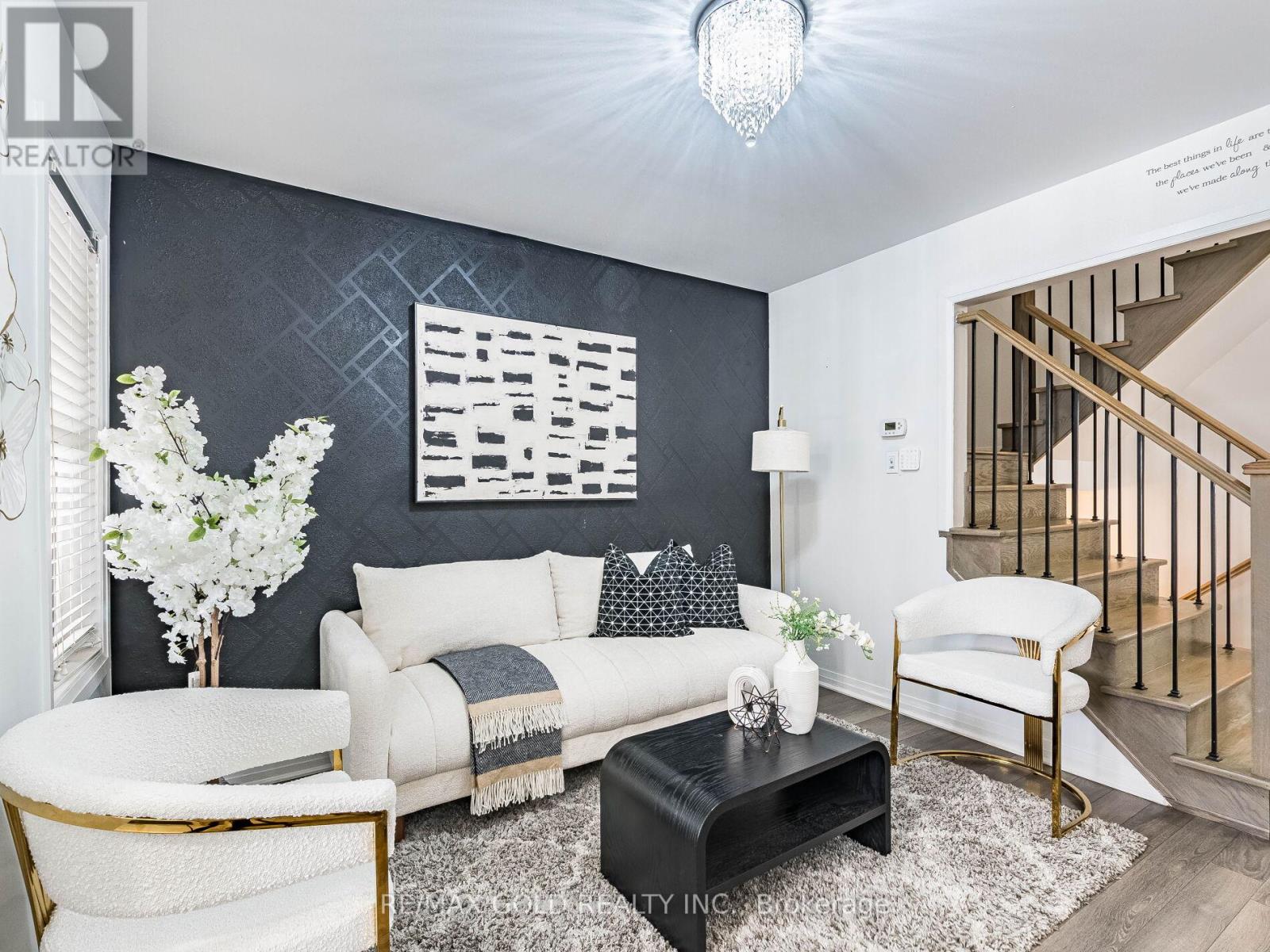 19 Lothbury Drive, Brampton, Ontario  L7A 4G7 - Photo 6 - W12654446