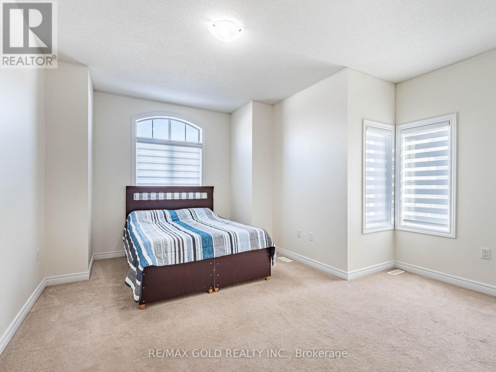 520 Veterans Drive, Brampton, Ontario  L7A 5A7 - Photo 29 - W12654448