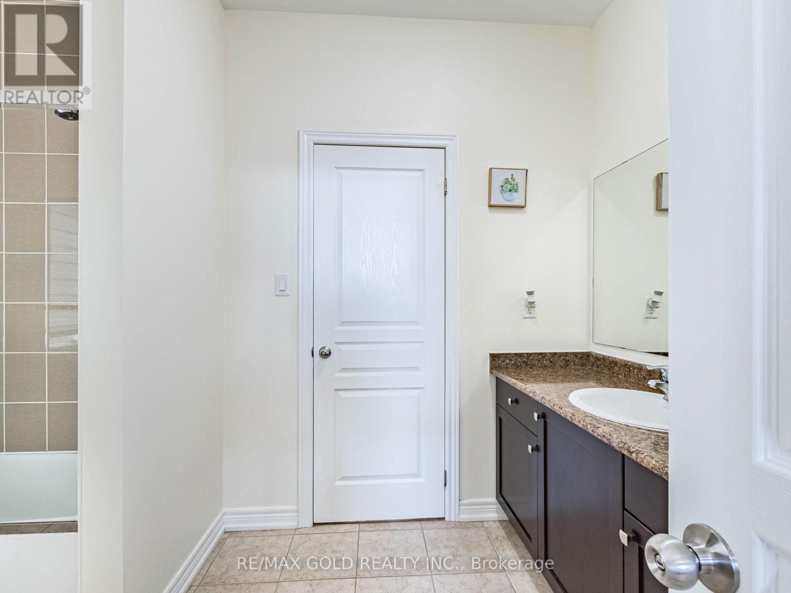 520 Veterans Drive, Brampton, Ontario  L7A 5A7 - Photo 30 - W12654448