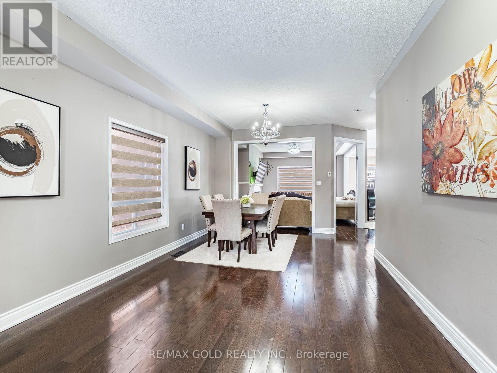 18 Travis Crescent, Brampton, Ontario  L7A 0P2 - Photo 5 - W12654450