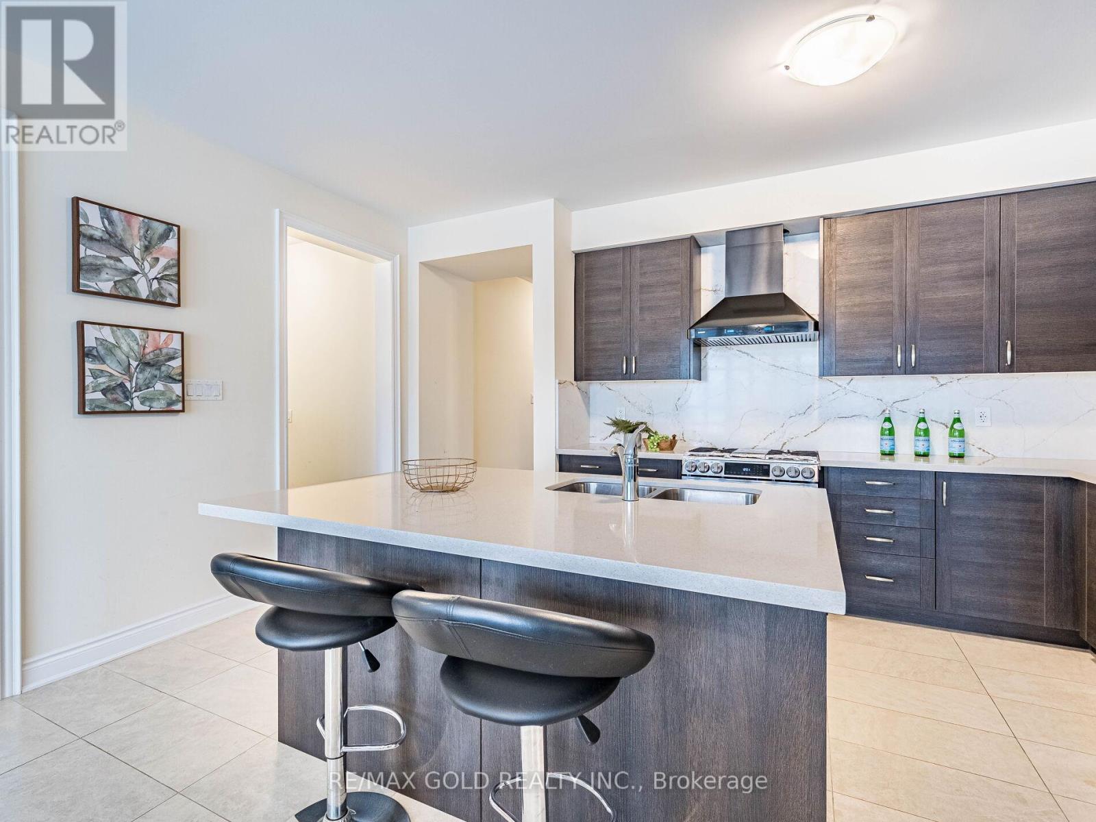 50 Dundee Street, Caledon, Ontario  L7C 4K2 - Photo 11 - W12654452