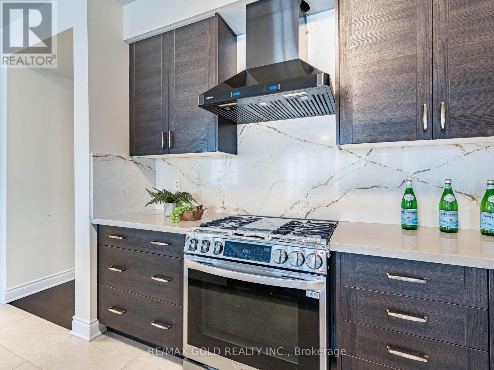 50 Dundee Street, Caledon, Ontario  L7C 4K2 - Photo 12 - W12654452