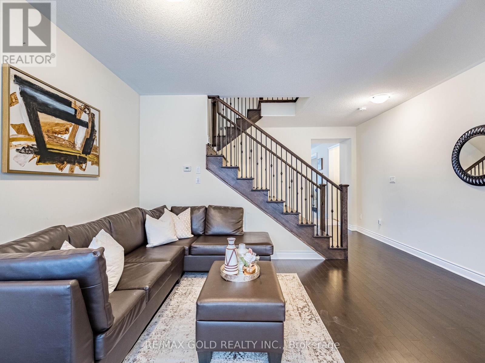 50 Dundee Street, Caledon, Ontario  L7C 4K2 - Photo 5 - W12654452