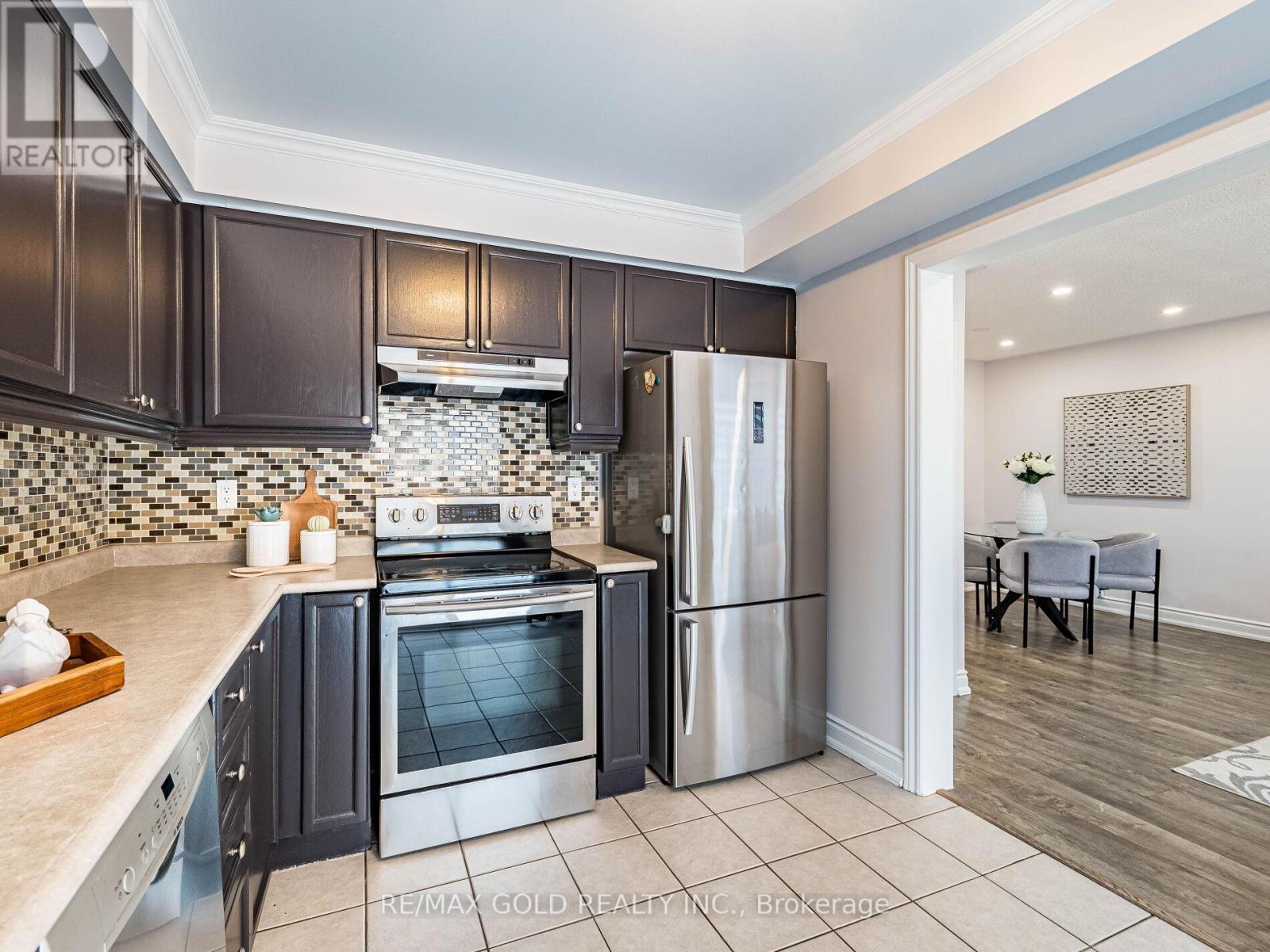 42 Jessop Drive, Brampton, Ontario  L7A 3M8 - Photo 14 - W12654454