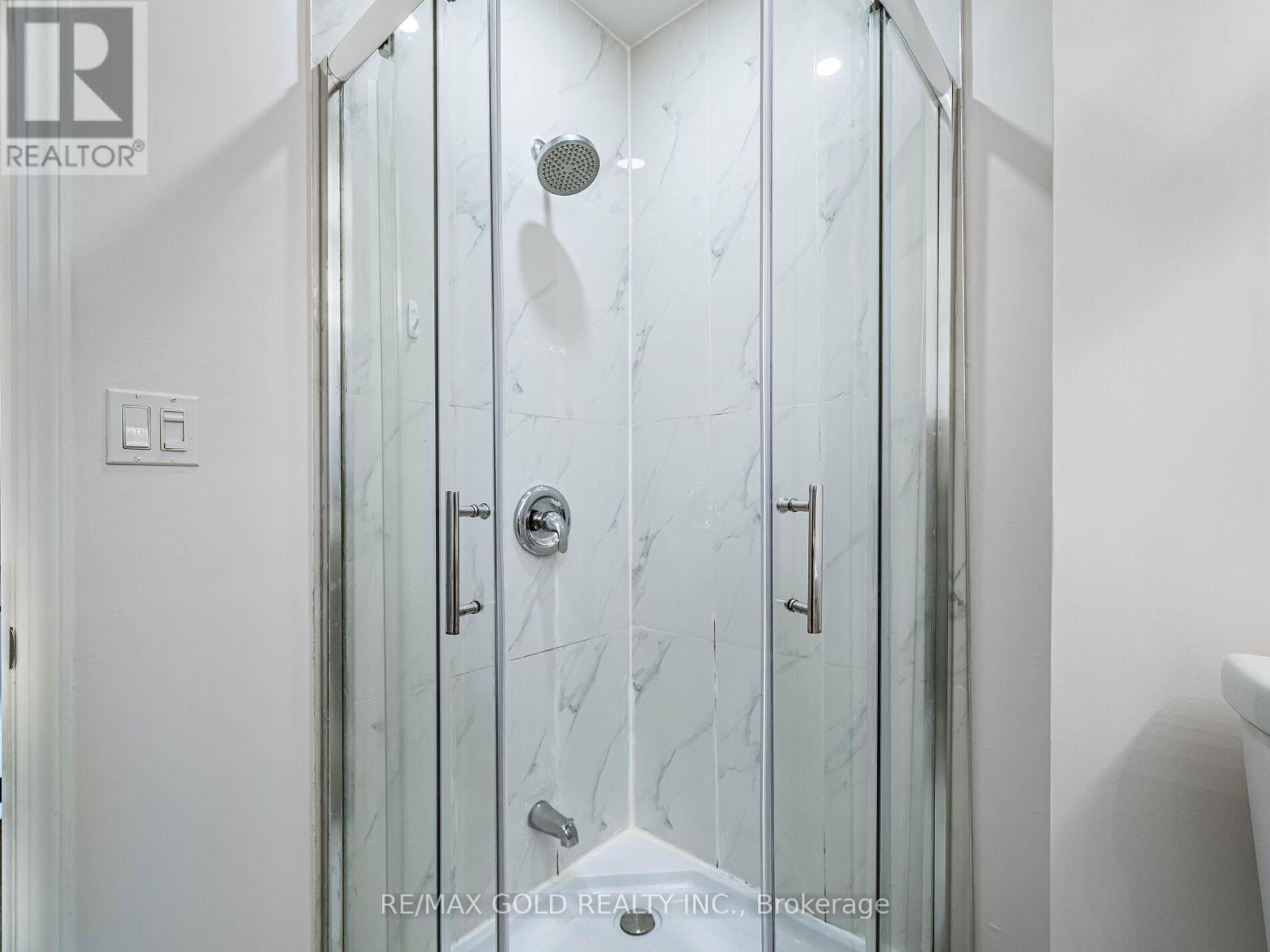 42 Jessop Drive, Brampton, Ontario  L7A 3M8 - Photo 23 - W12654454