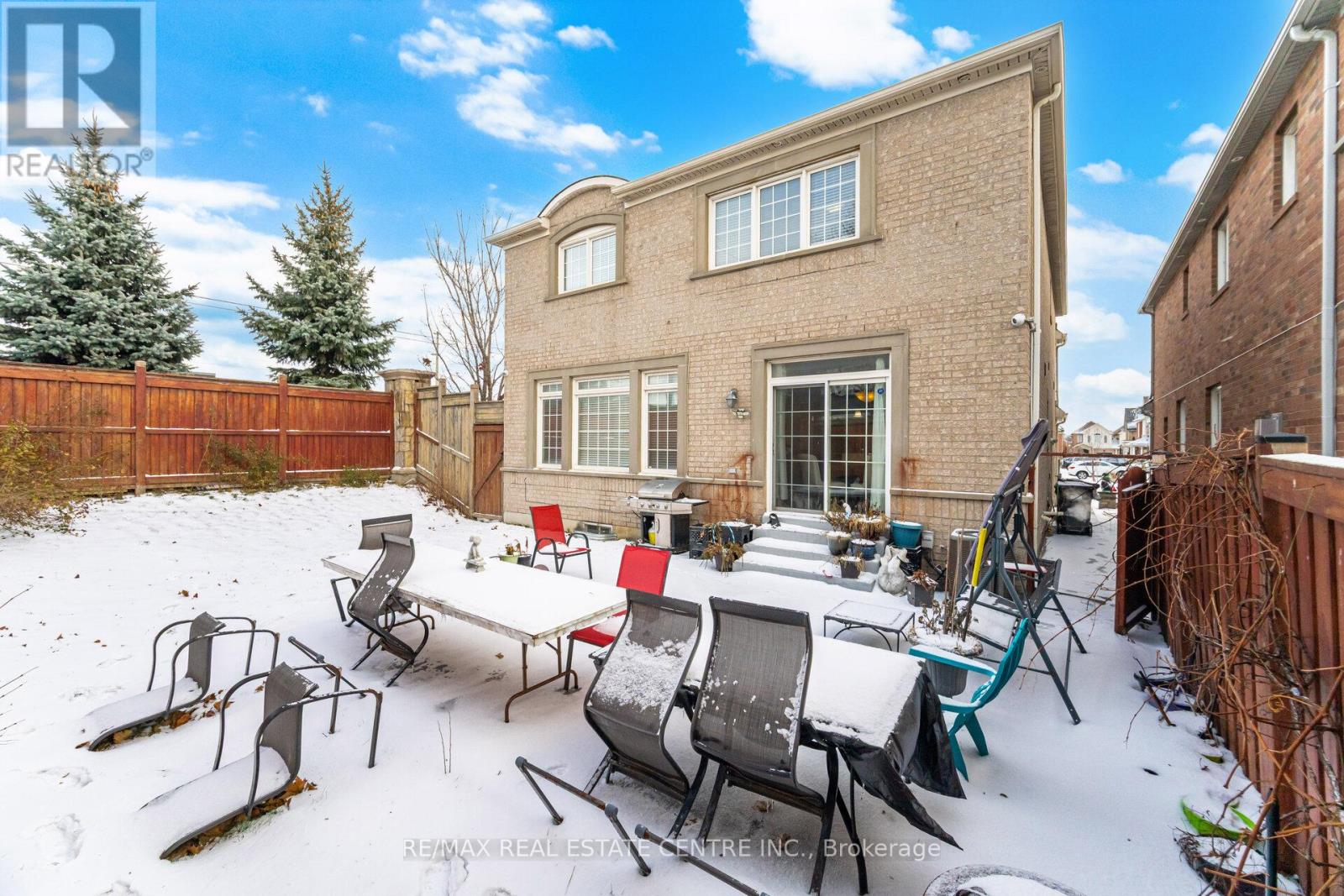 38 Lightcatcher Circle, Brampton, Ontario  L6P 3P5 - Photo 49 - W12654460