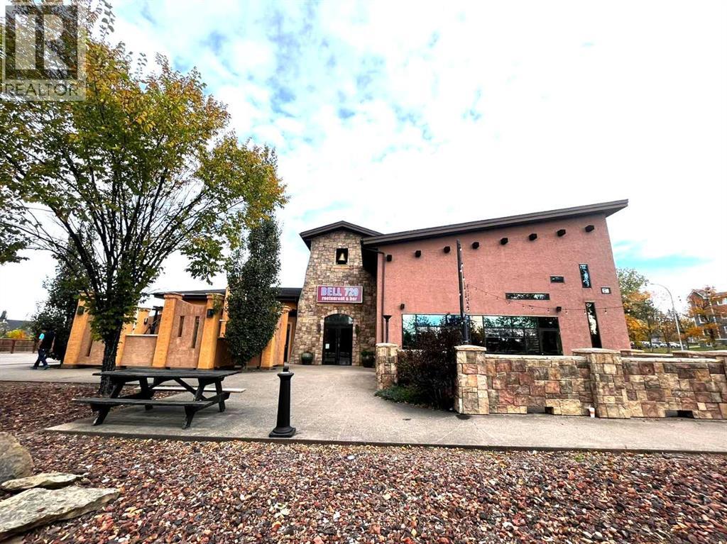 750 2 Street N, Three Hills, Alberta  T0M 2A0 - Photo 2 - A2186988