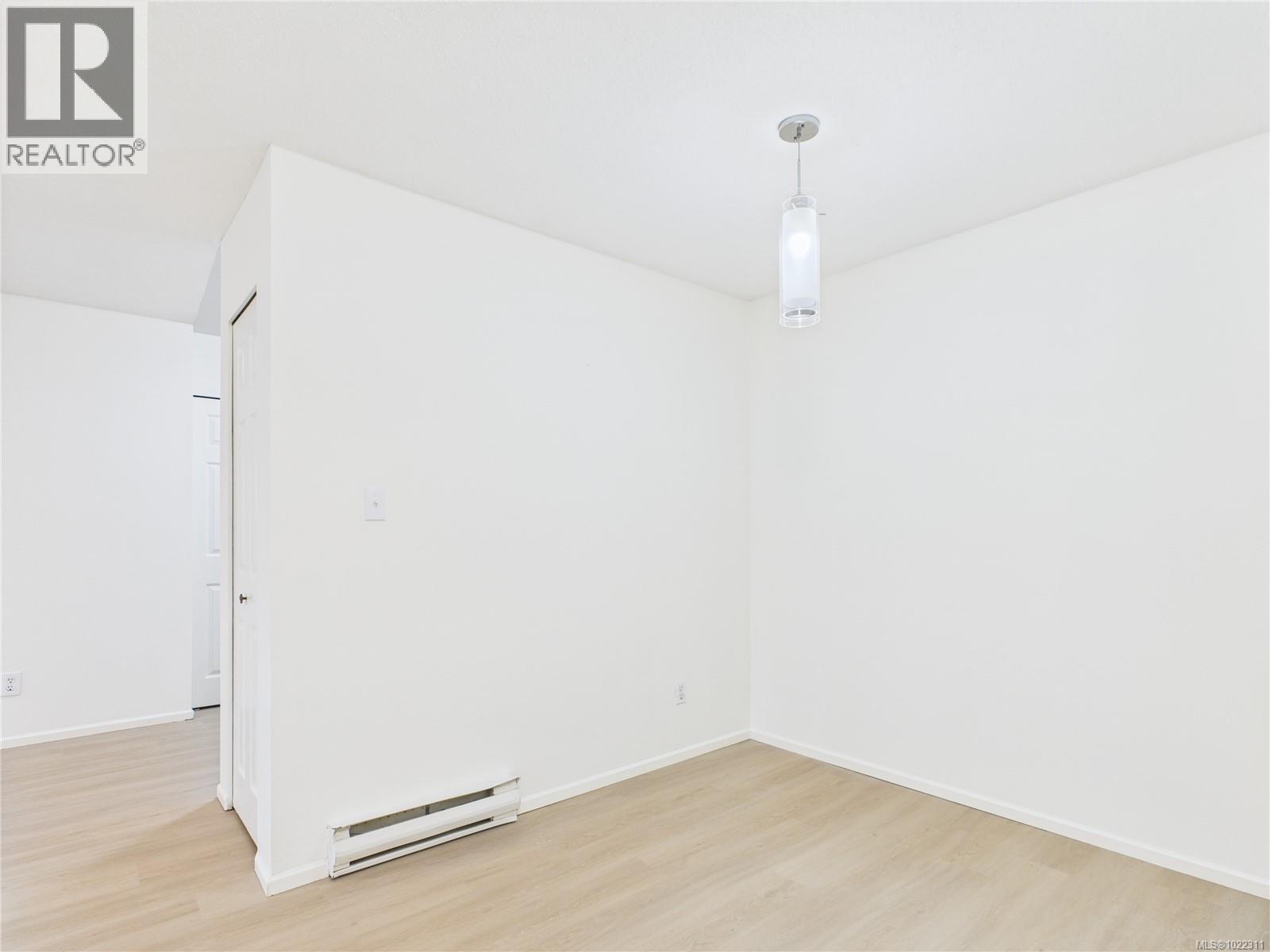 102 1028 Balmoral Rd, Victoria, British Columbia  V8T 1A8 - Photo 2 - 1022311