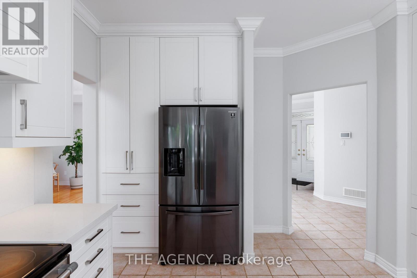 703 Madeline Heights, Newmarket, Ontario  L3X 2J6 - Photo 13 - N12570602