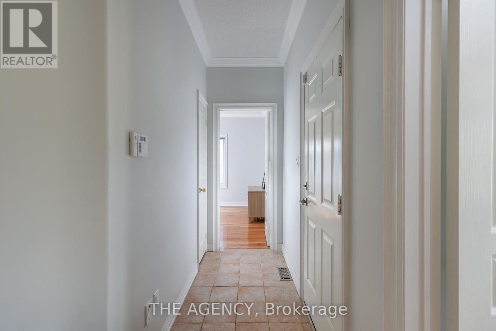 703 Madeline Heights, Newmarket, Ontario  L3X 2J6 - Photo 26 - N12570602