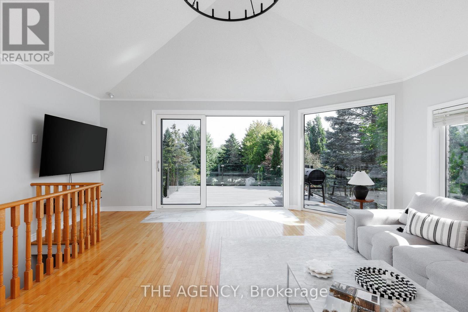 703 Madeline Heights, Newmarket, Ontario  L3X 2J6 - Photo 6 - N12570602