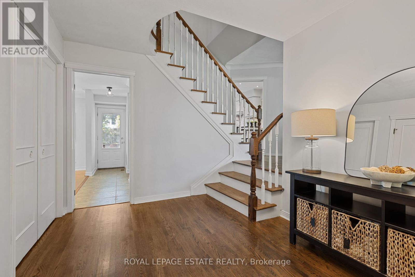 4231 Dunvegan Road, Burlington, Ontario  L7L 1P9 - Photo 6 - W12466930