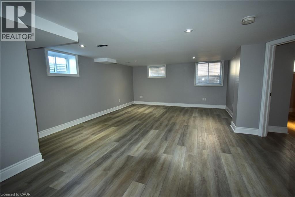 2176 Queensway Drive Unit# 2, Burlington, Ontario  L7R 3T1 - Photo 3 - 40795370