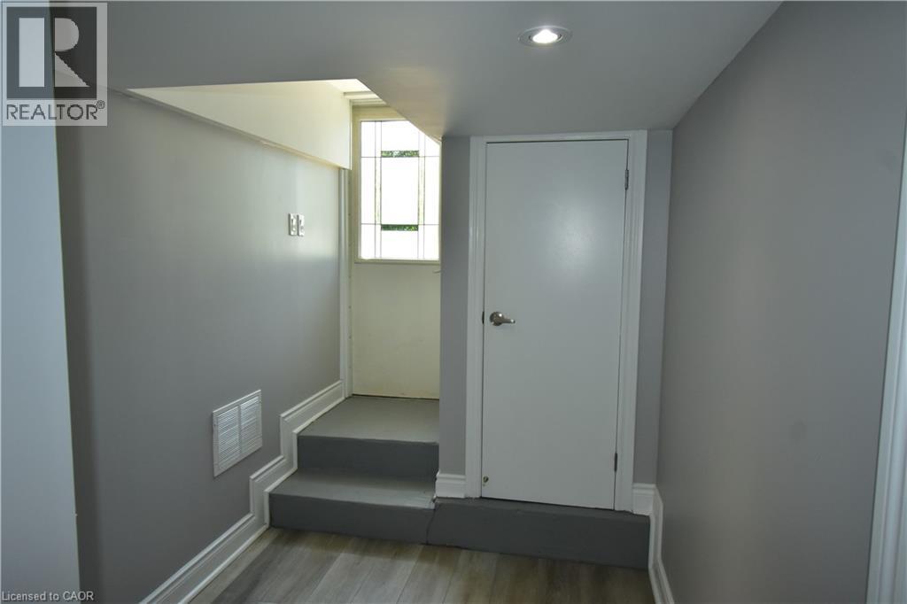 2176 Queensway Drive Unit# 2, Burlington, Ontario  L7R 3T1 - Photo 14 - 40795370