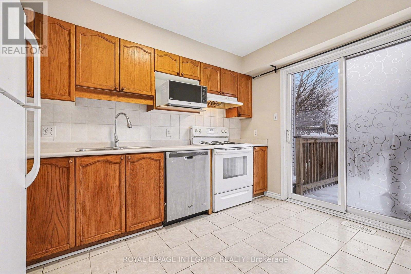 206 Beatrice Drive, Ottawa, Ontario  K2J 4P1 - Photo 6 - X12654486