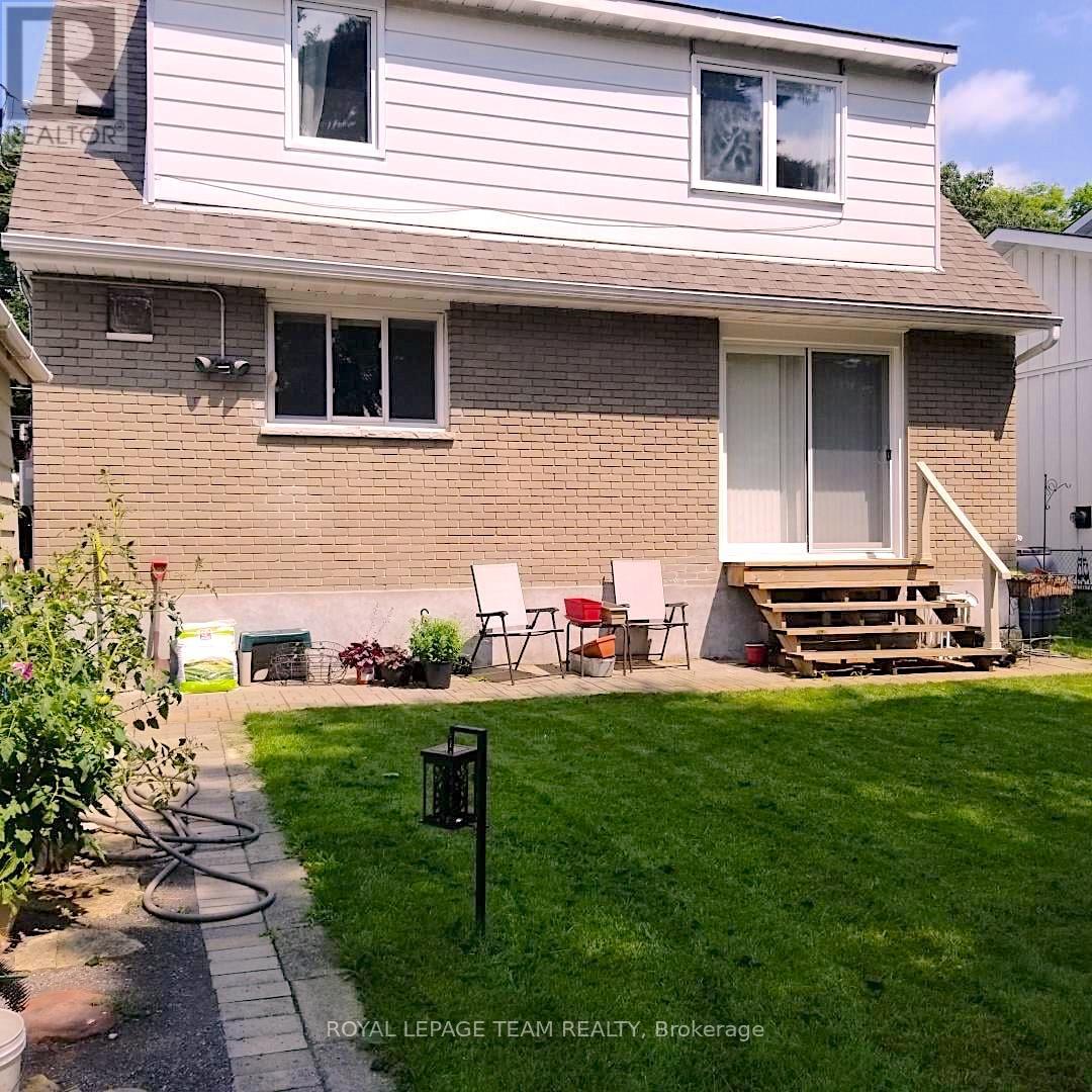 1052 Fisher Avenue, Ottawa, Ontario  K1Z 6P6 - Photo 3 - X12654506