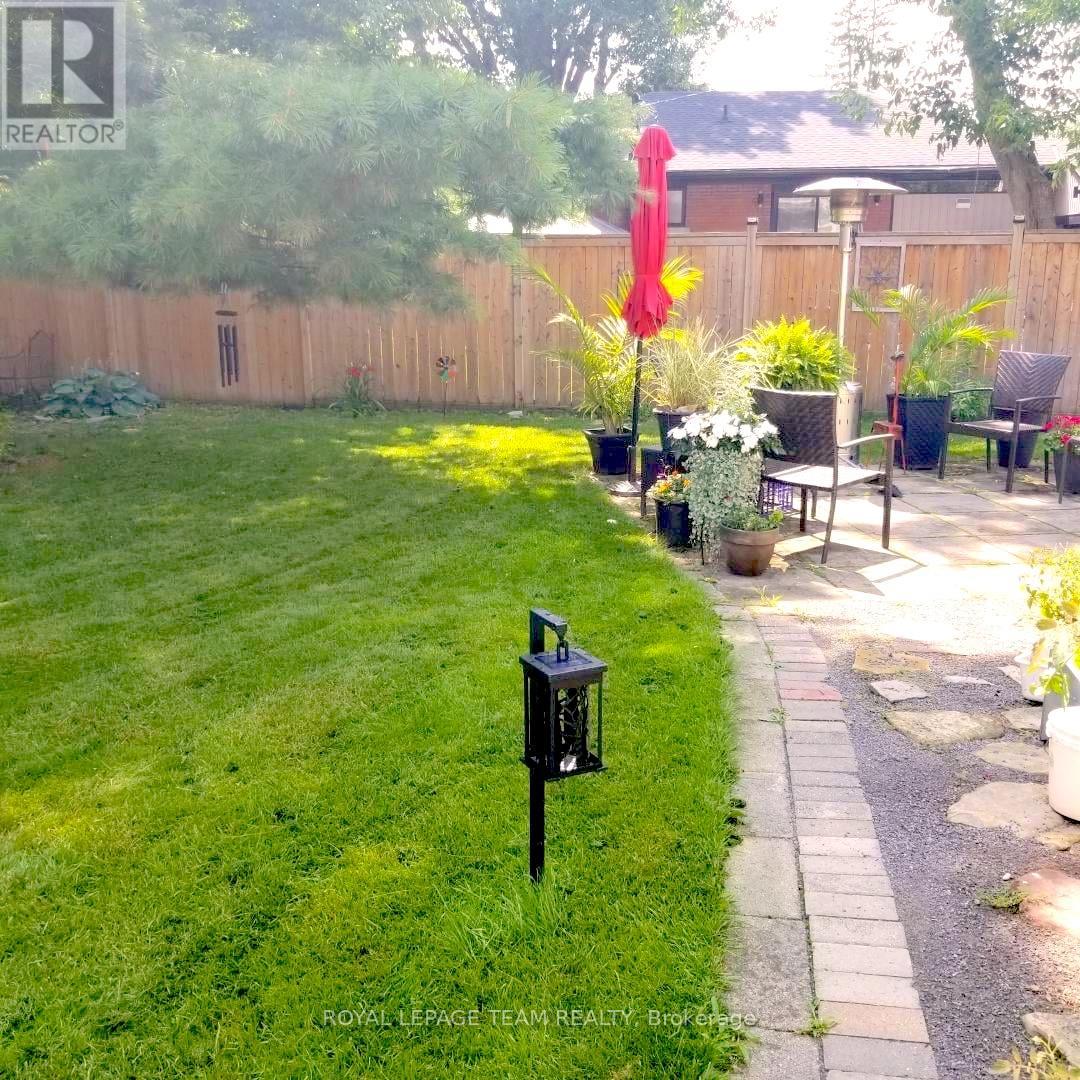 1052 Fisher Avenue, Ottawa, Ontario  K1Z 6P6 - Photo 4 - X12654506