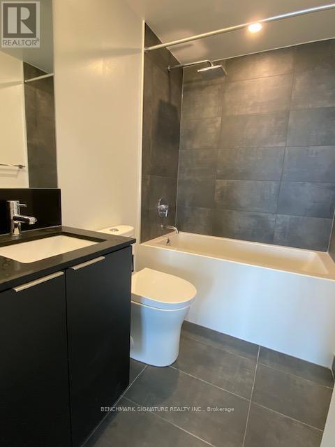 5708 - 8 Wellesley Street W, Toronto, Ontario  M4Y 0J5 - Photo 15 - C12654478