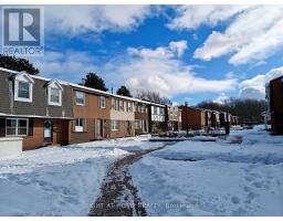 61 - 15 BRIMWOOD BOULEVARD, Toronto, Ontario