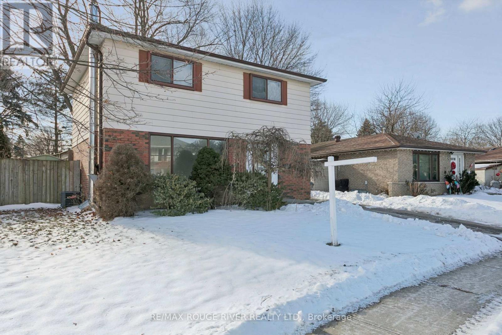 79 Gorsey Square, Toronto, Ontario  M1B 1A6 - Photo 3 - E12654514