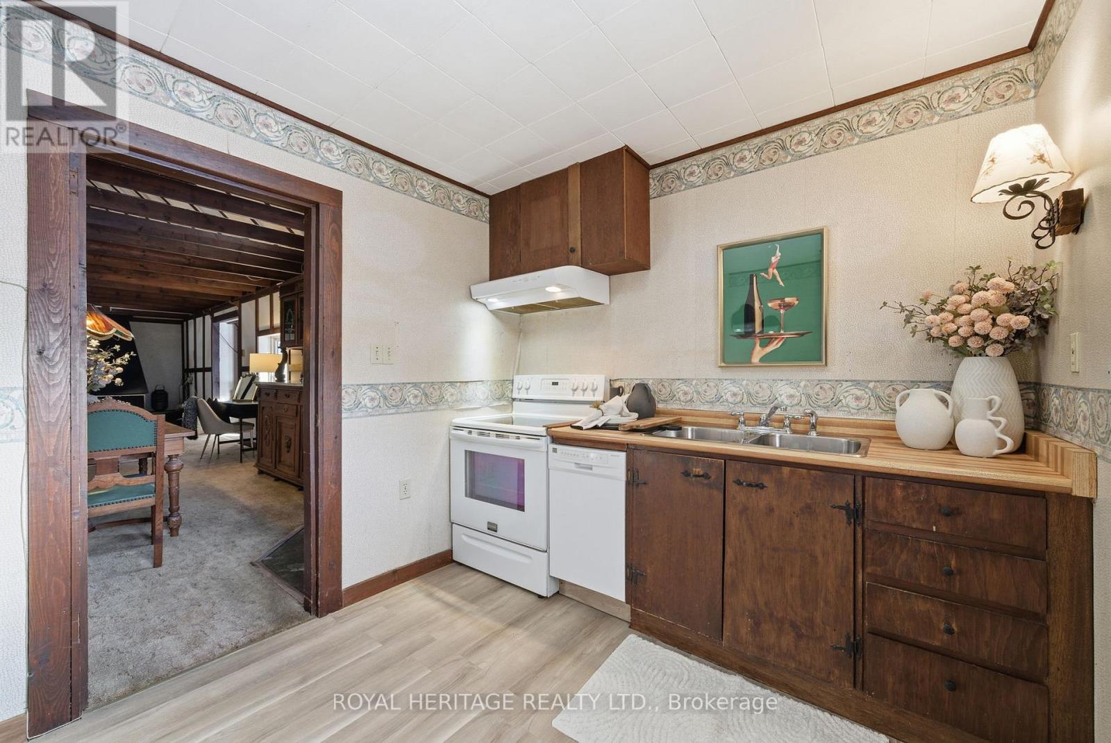 1385 Raglan Road E, Oshawa, Ontario  L1H 0N2 - Photo 10 - E12654516