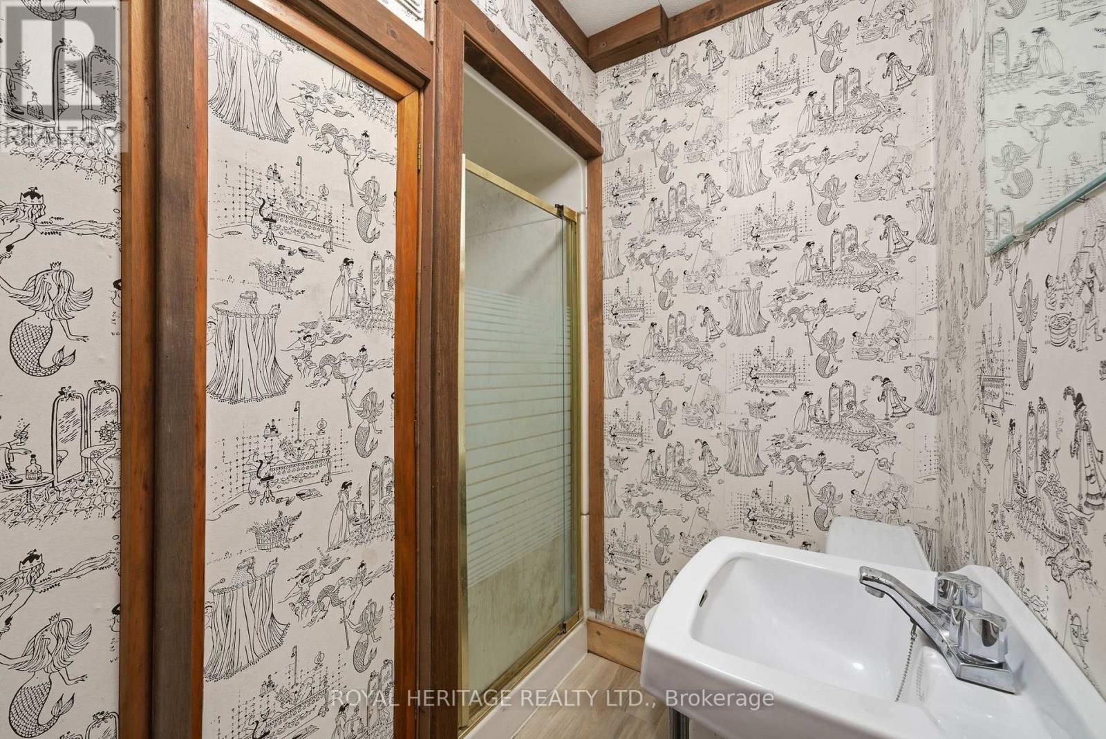 1385 Raglan Road E, Oshawa, Ontario  L1H 0N2 - Photo 24 - E12654516