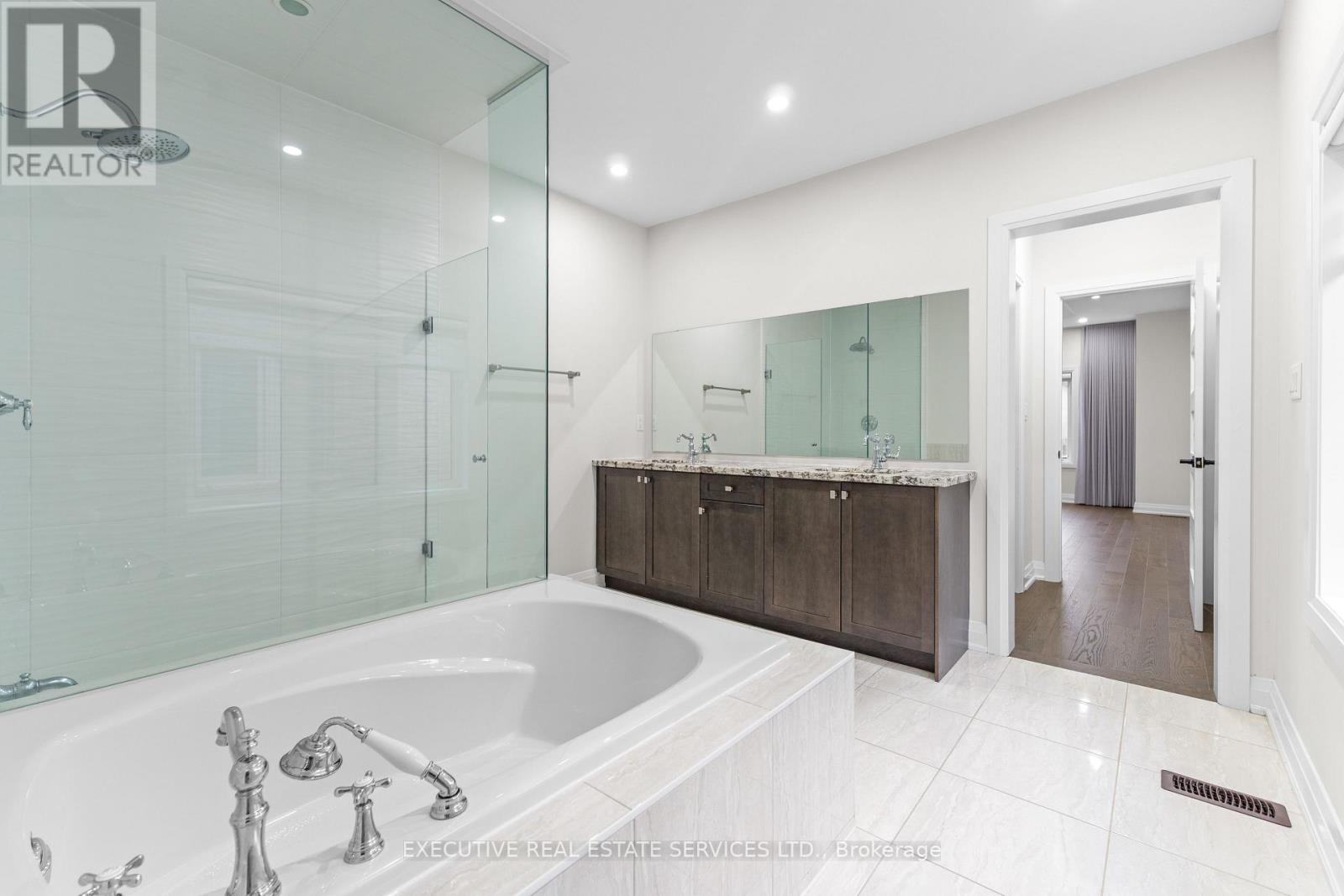 79 Elderslie Crescent E, Vaughan, Ontario  L4H 4L4 - Photo 37 - N12654494